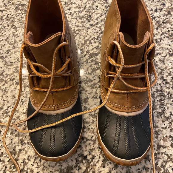 Sorel water shoes Clearance